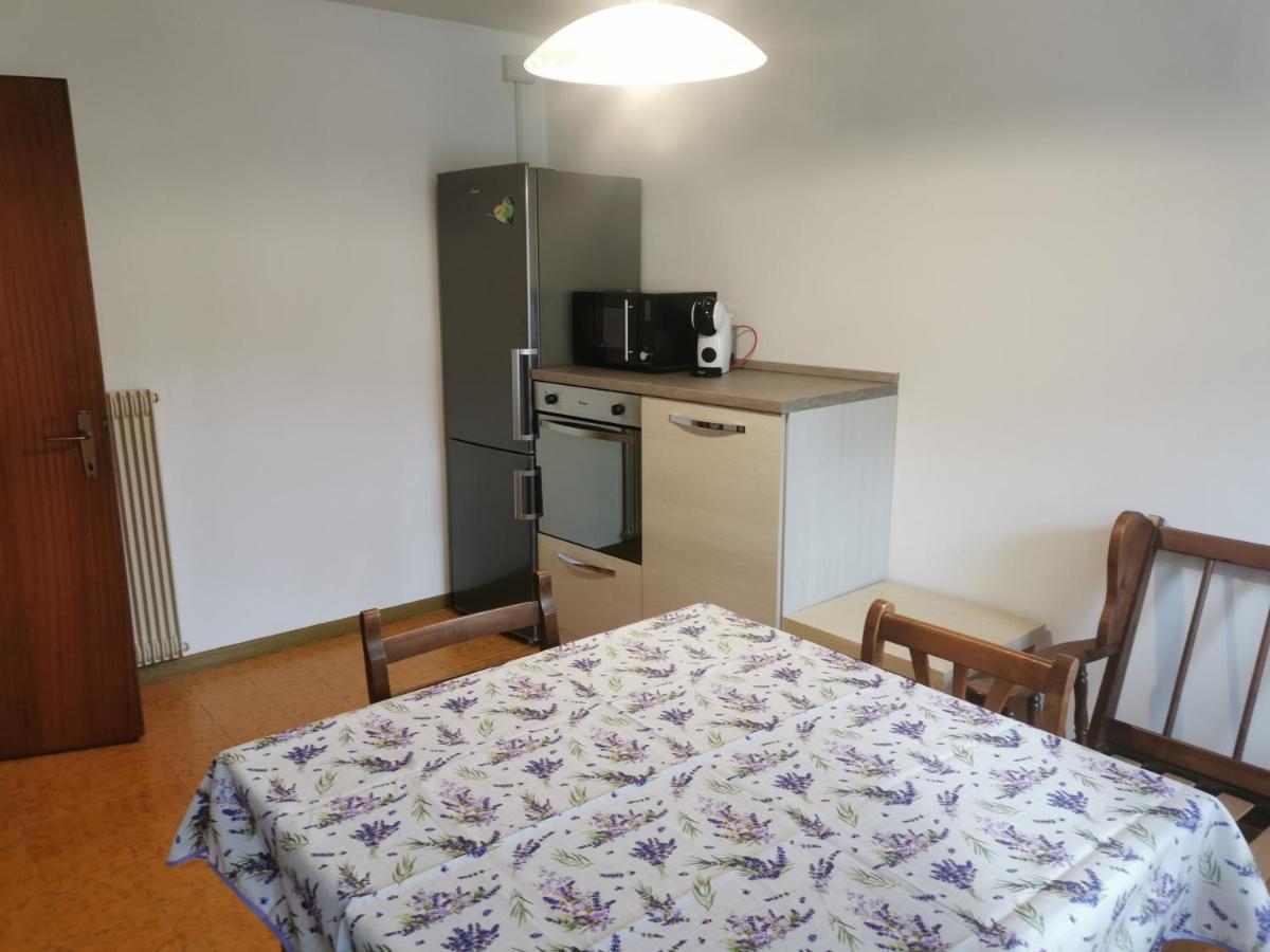 Spazioso E Completo Appartamento Con 3 Camere, Doppi Servizi, Fino A 8 Posti Letto เปดาเวนา ภายนอก รูปภาพ