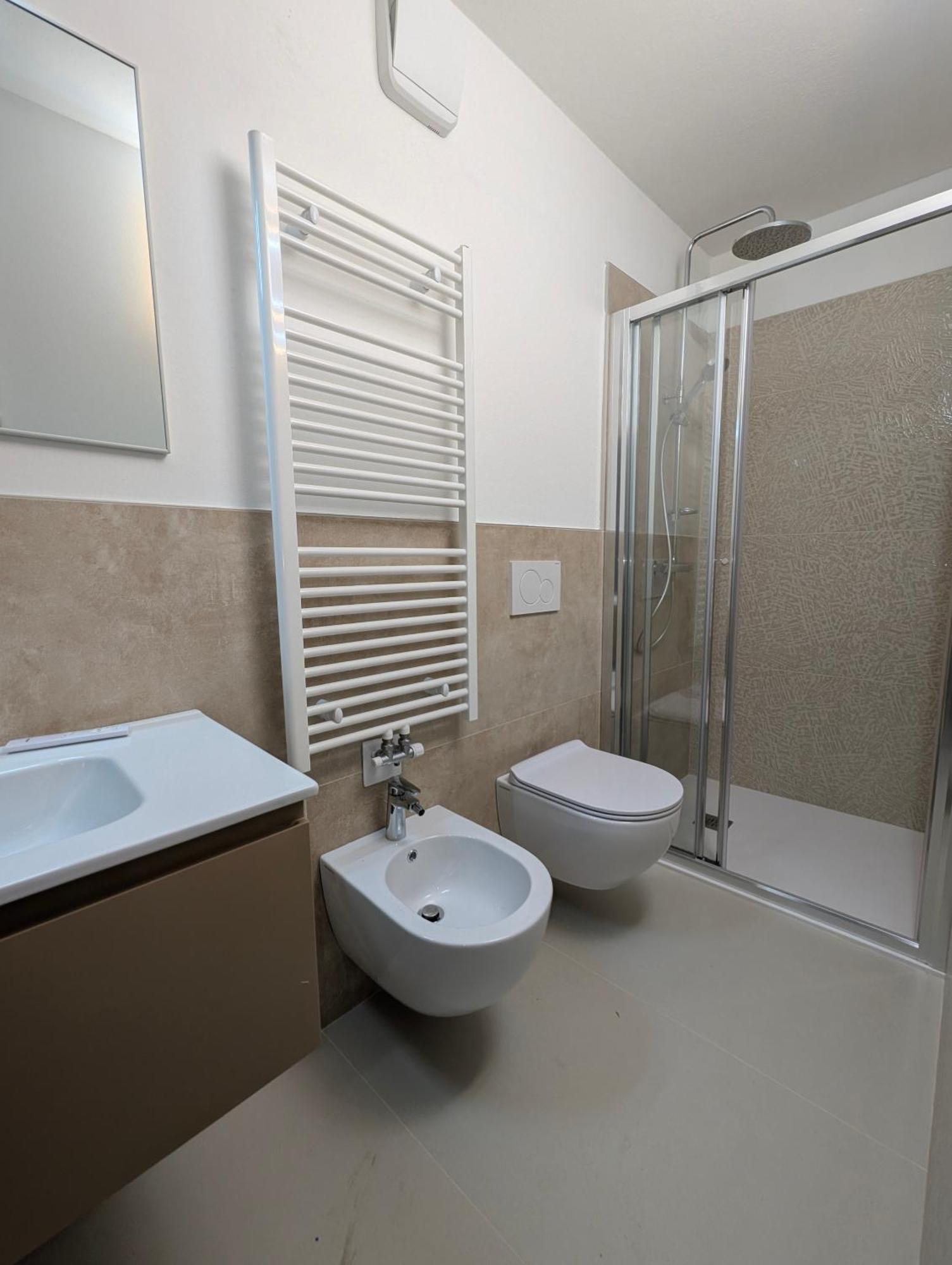 Spazioso E Completo Appartamento Con 3 Camere, Doppi Servizi, Fino A 8 Posti Letto เปดาเวนา ภายนอก รูปภาพ